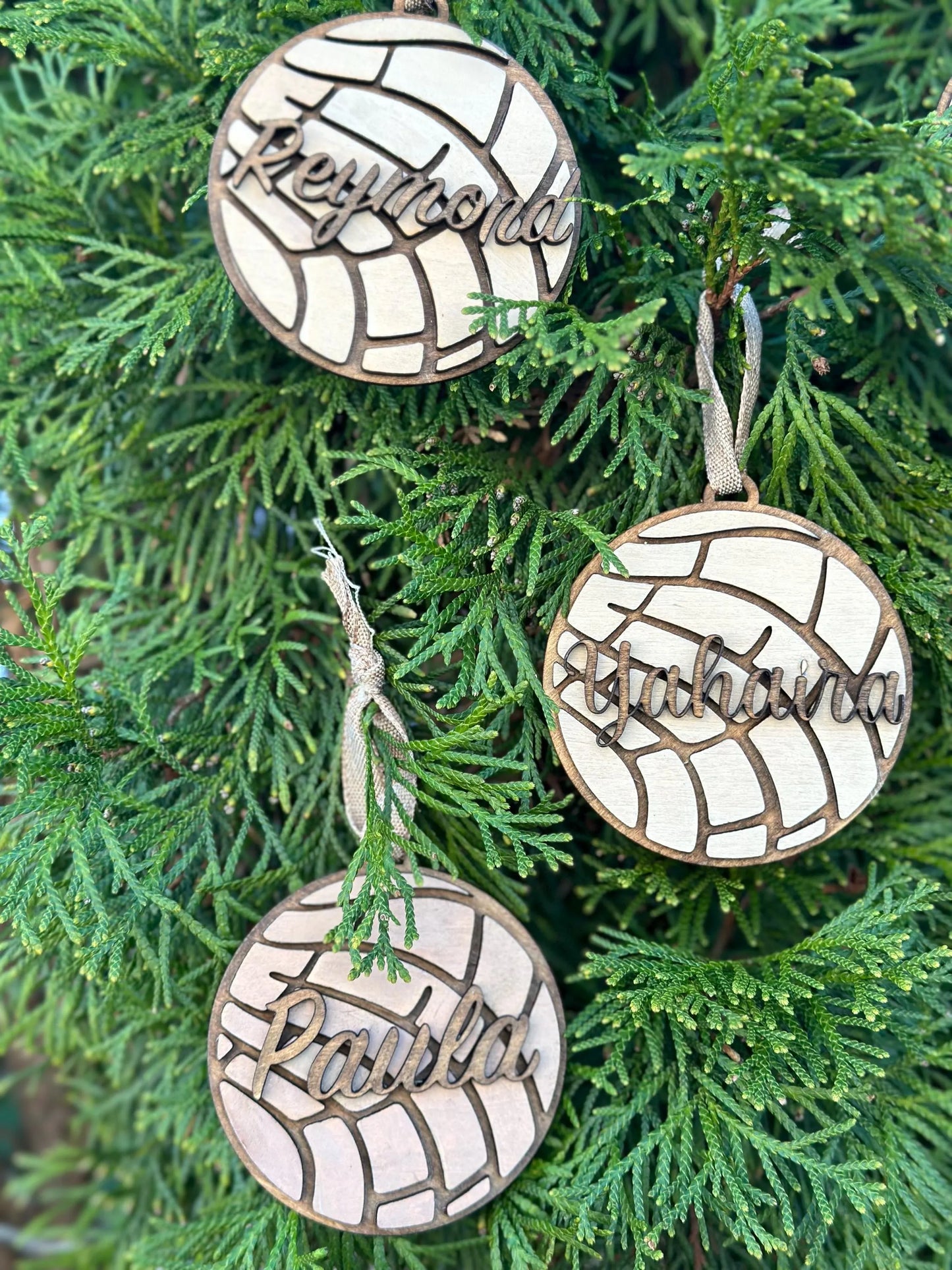 🎄 Custom Concha Wooden Ornament